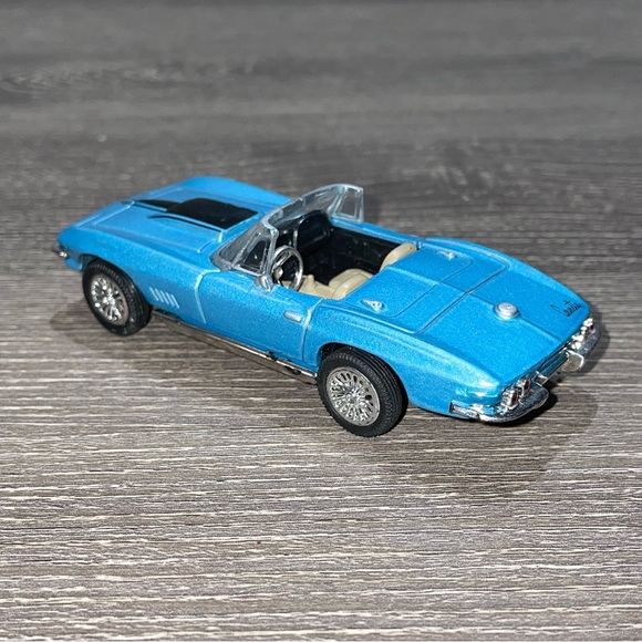NEW RAY 1967 Chevy Corvette Blue Convertible Diecast Model Toy 1/43 Scale - Picture 3 of 9